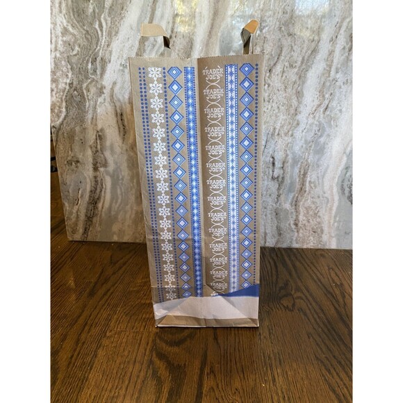 Trader Joe’s Paper Bag NEW Holiday Limited 2024 Set of 2 Crafts Wrap Free Ship - Picture 5 of 5